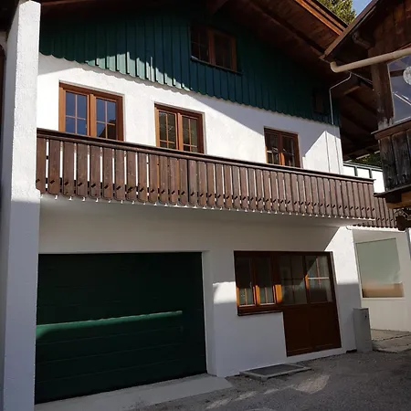 Golden Gapa Central Holiday House 14 גרמיש-פרטנקירכן